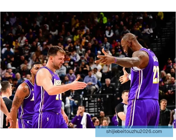 湖人逆转热火豪取八连胜东契奇狂飙六十新高詹姆斯三双再创新纪录